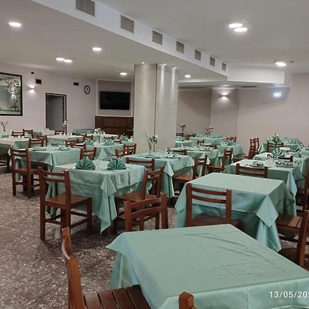 Hotel Ristorante San Giovanni 팔레나 외부 사진