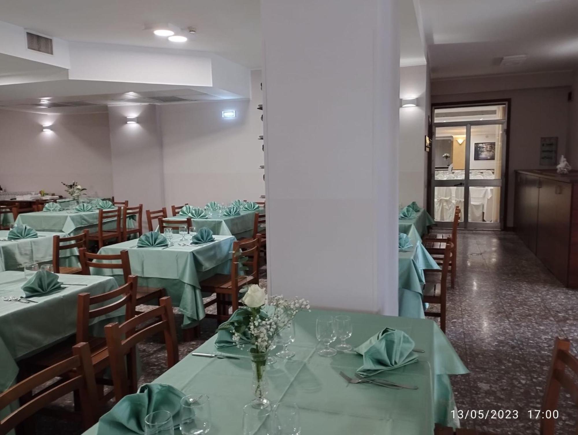 Hotel Ristorante San Giovanni 팔레나 외부 사진