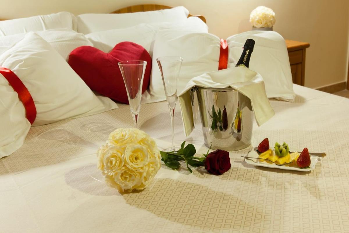 Hotel Ristorante San Giovanni 팔레나 외부 사진
